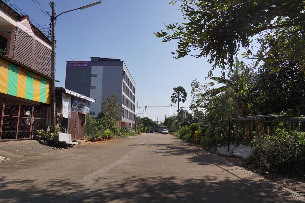 Chompu Nakarin Apartment Trang Exteriér fotografie